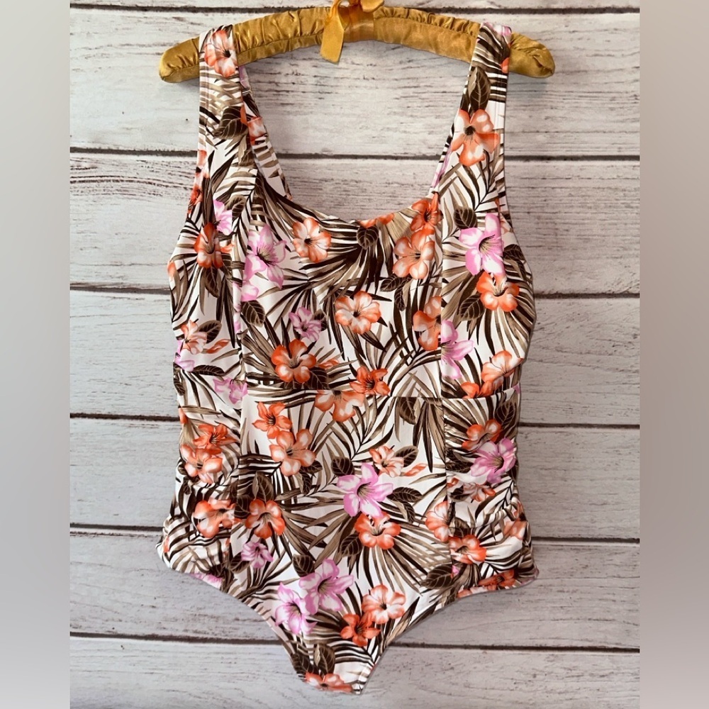 Lands’ End Floral One-Piece Swimsuit 22W Built-In Bra Summer Beach Vacation